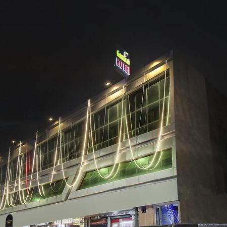 Super Townhouse Geetraj Near Shalimar Gateway Lucknow Ξενοδοχείο Εξωτερικό φωτογραφία