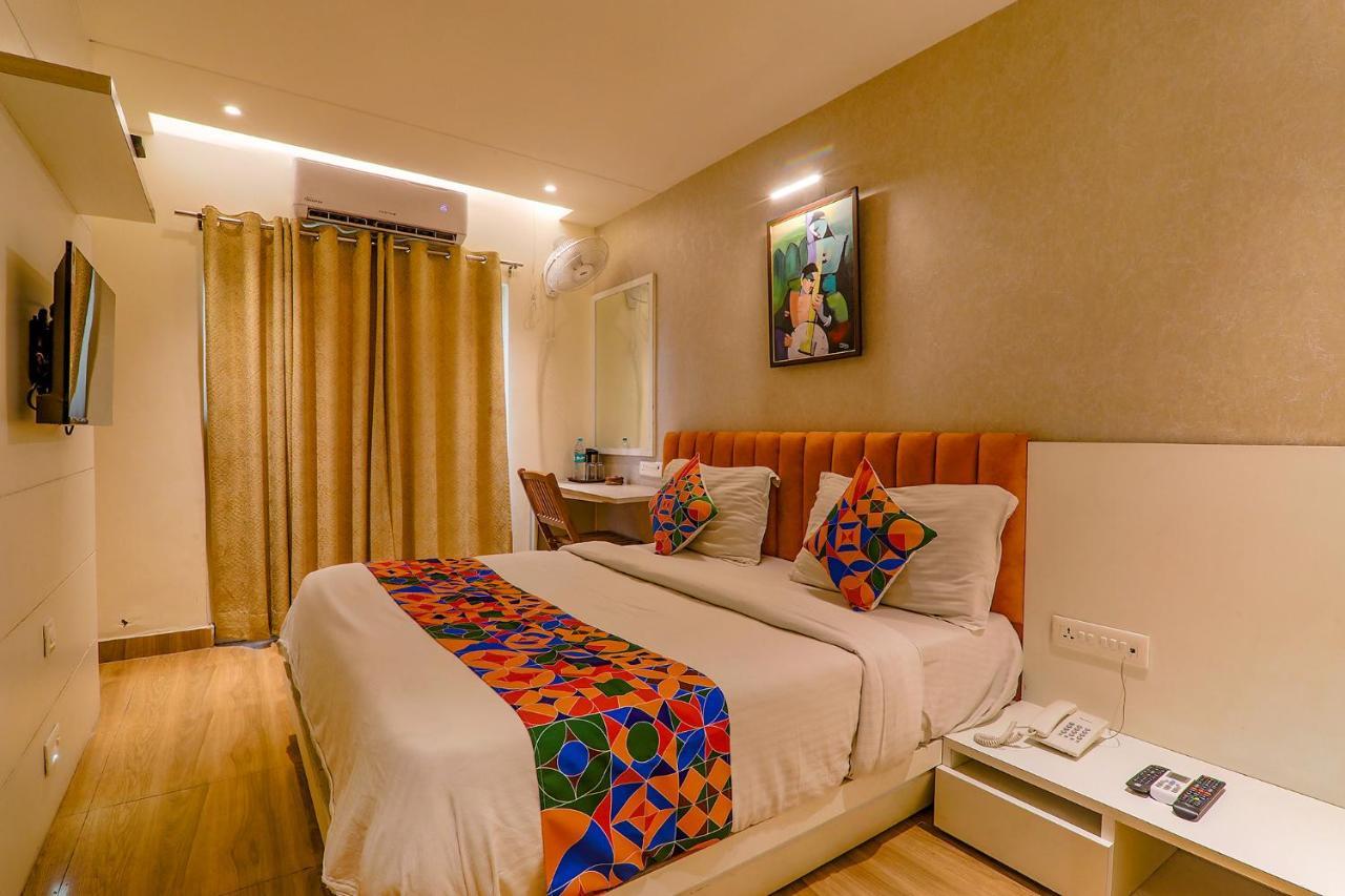 Townhouse Geetraj Near Shalimar Gateway Lucknow Ξενοδοχείο Εξωτερικό φωτογραφία