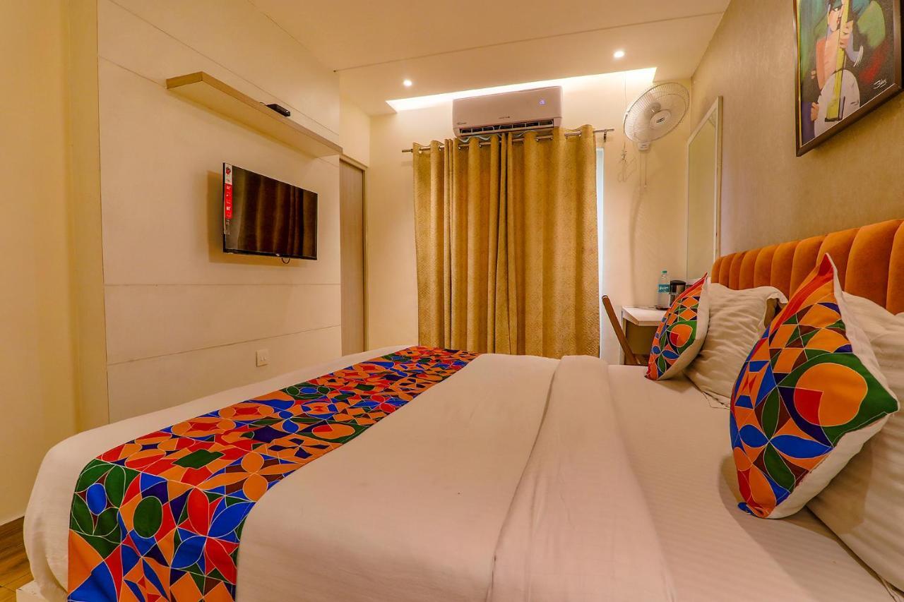 Townhouse Geetraj Near Shalimar Gateway Lucknow Ξενοδοχείο Εξωτερικό φωτογραφία
