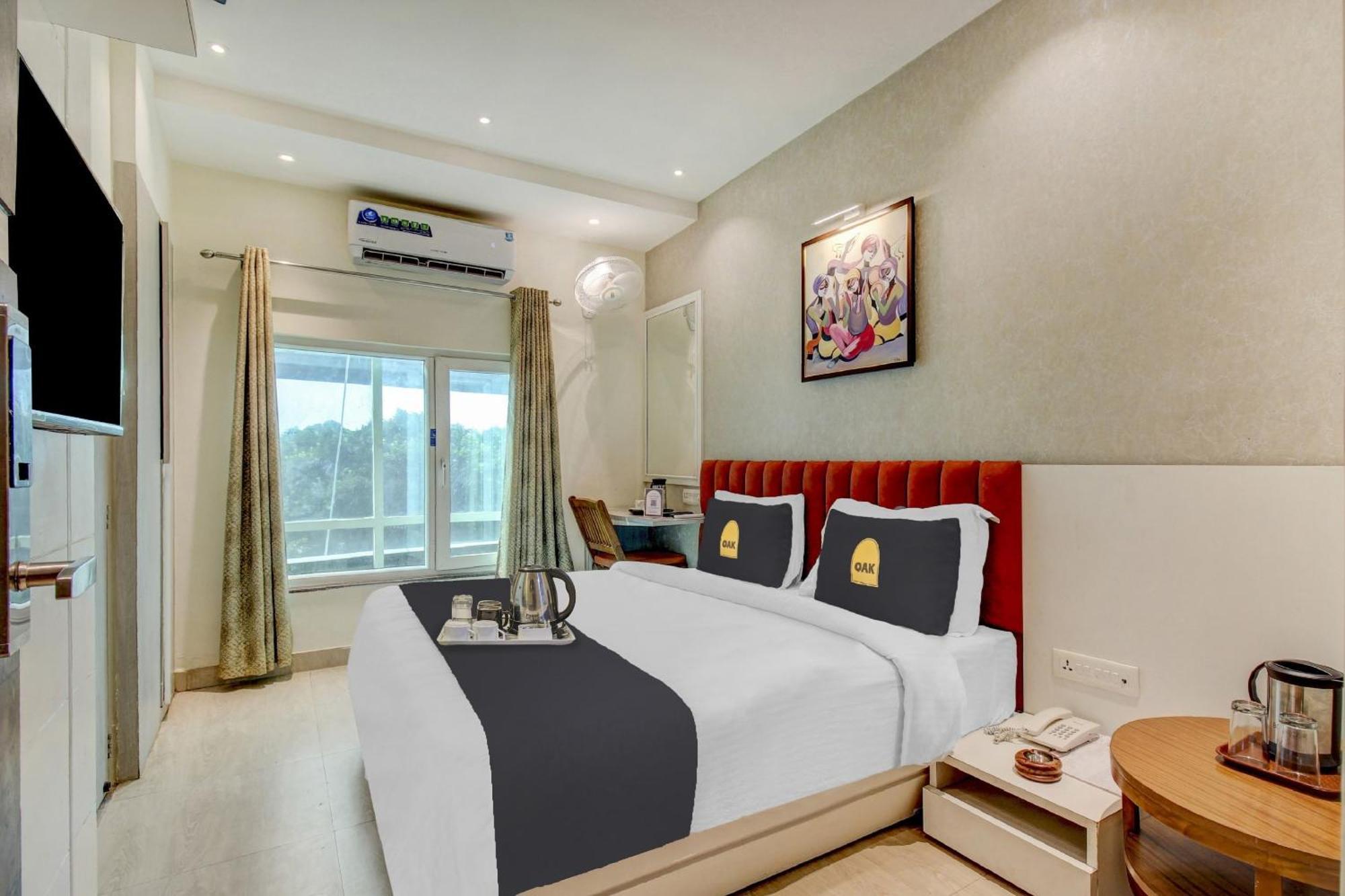 Super Townhouse Geetraj Near Shalimar Gateway Lucknow Ξενοδοχείο Εξωτερικό φωτογραφία