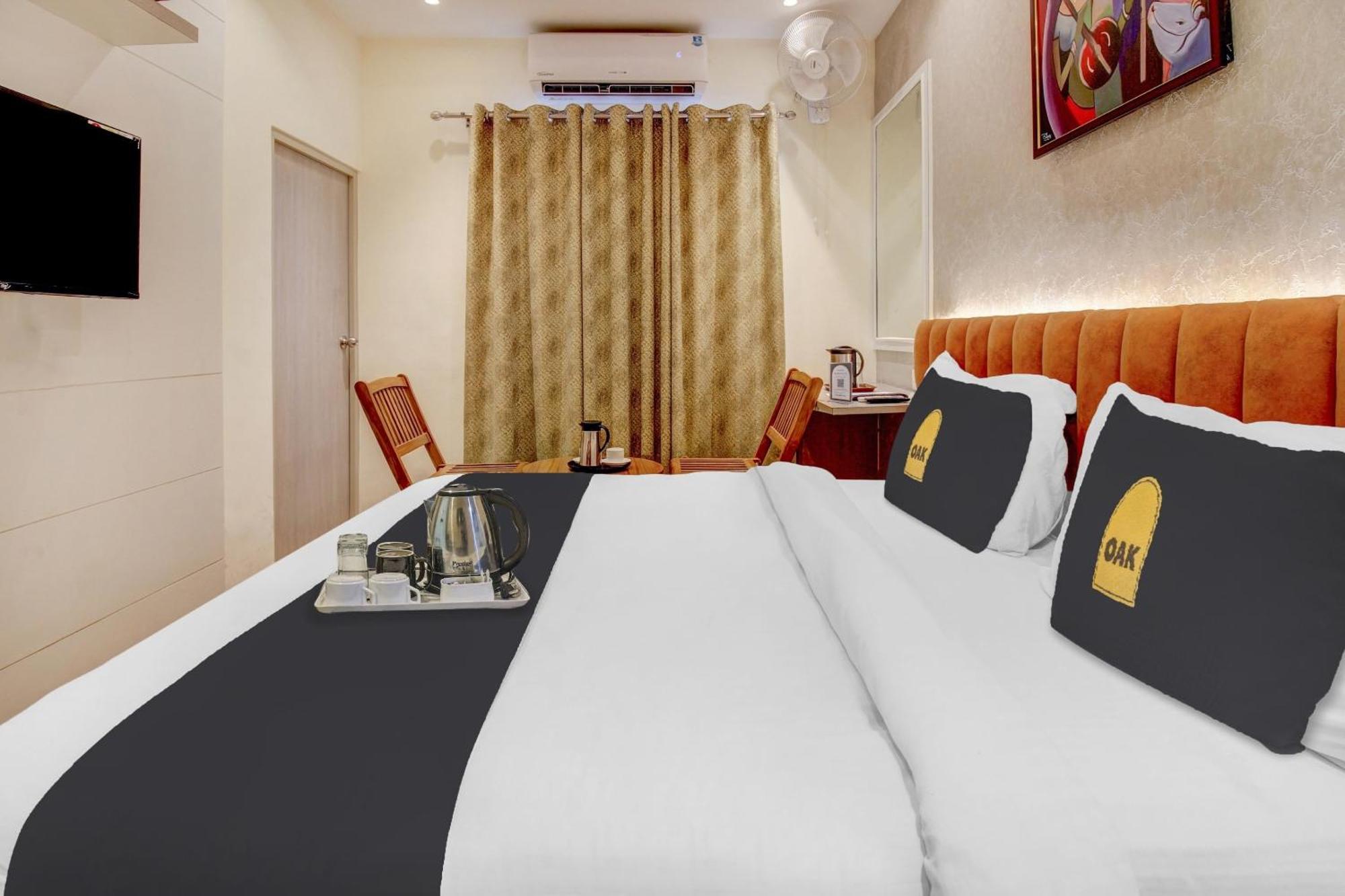 Townhouse Geetraj Near Shalimar Gateway Lucknow Ξενοδοχείο Εξωτερικό φωτογραφία