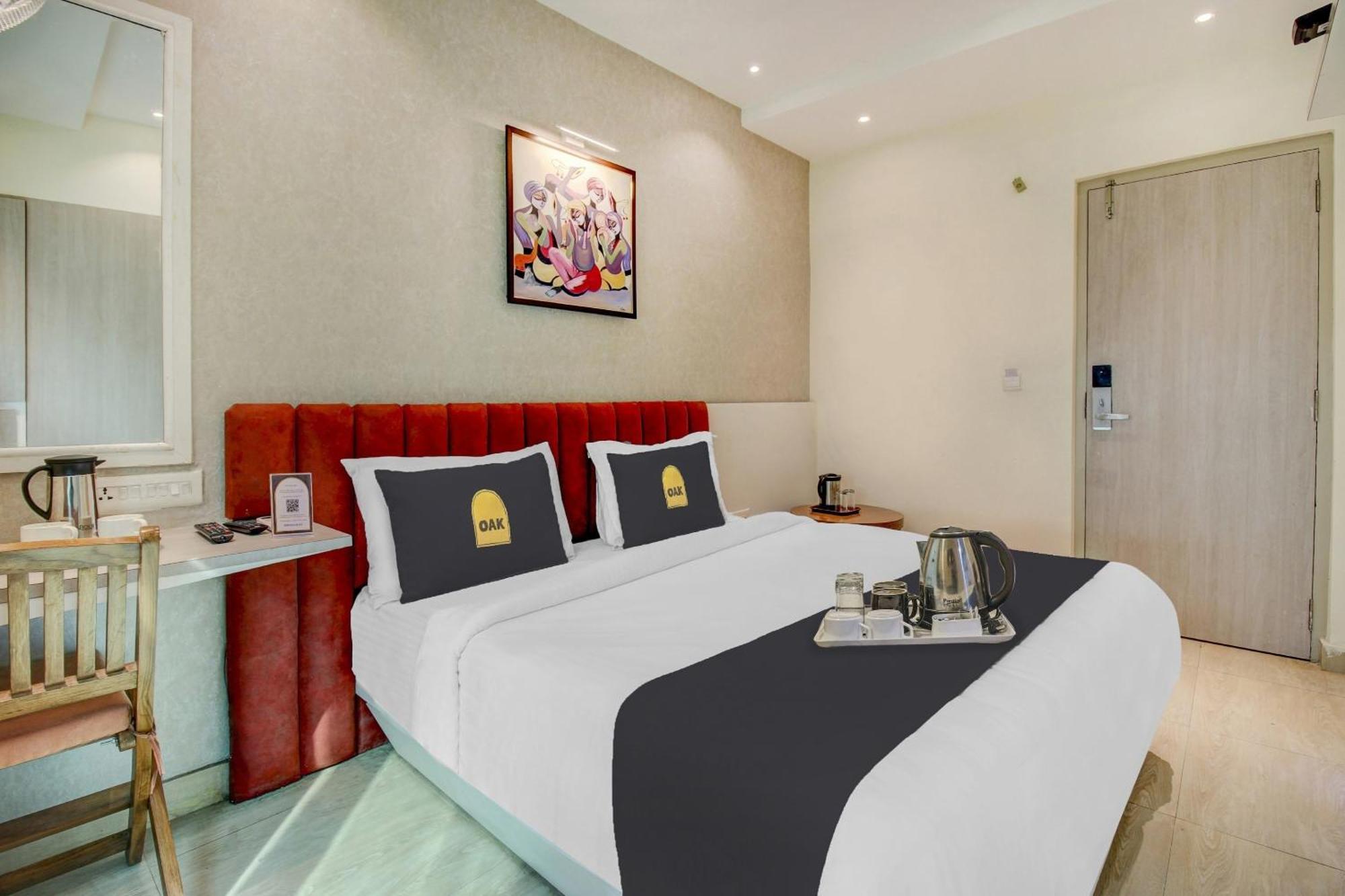 Townhouse Geetraj Near Shalimar Gateway Lucknow Ξενοδοχείο Εξωτερικό φωτογραφία