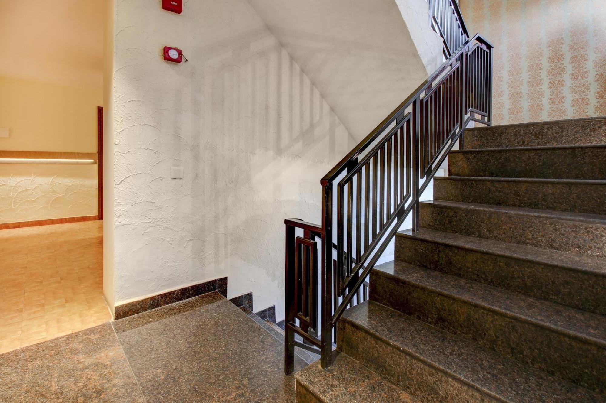 Townhouse Geetraj Near Shalimar Gateway Lucknow Ξενοδοχείο Εξωτερικό φωτογραφία