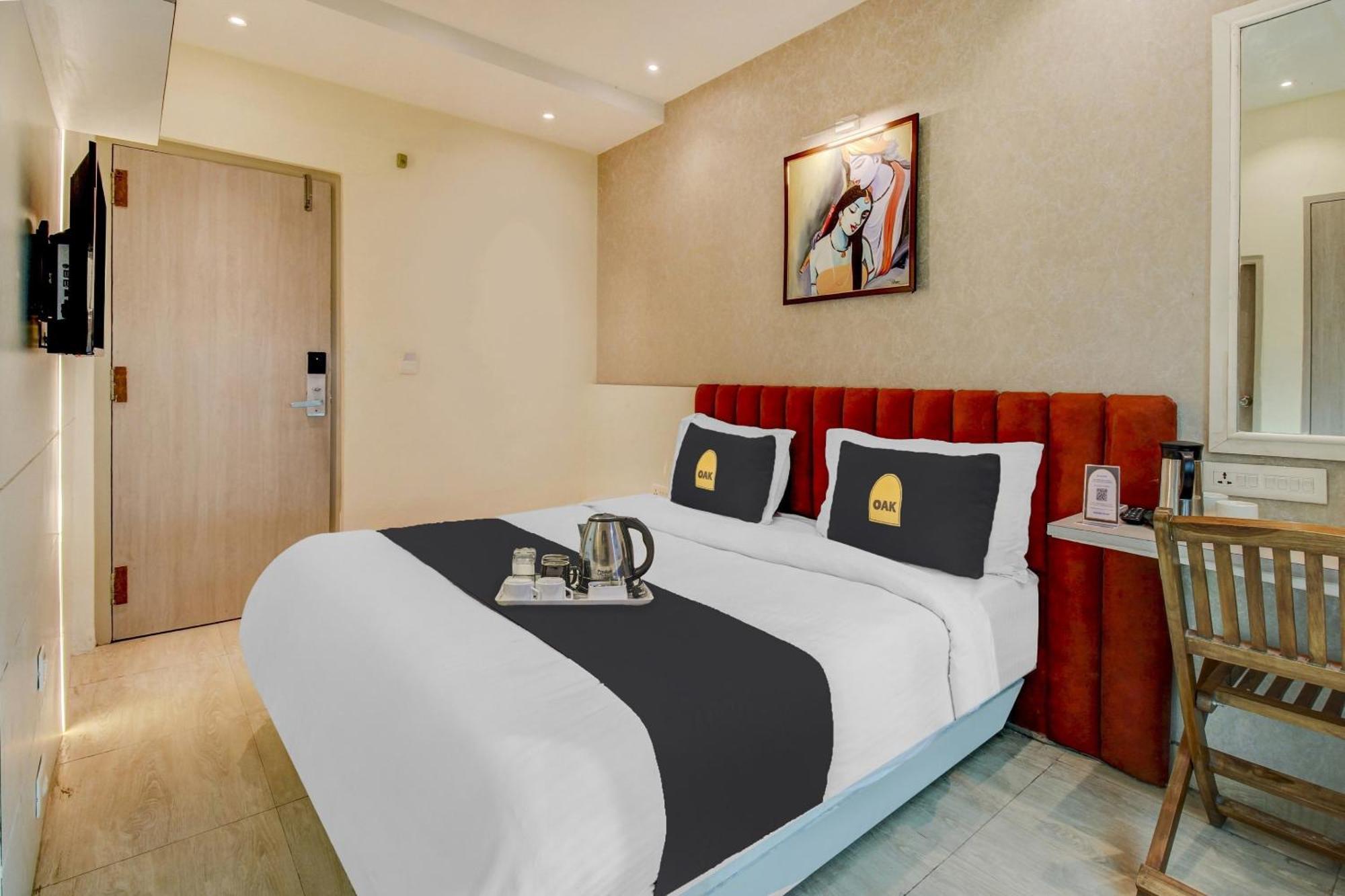 Super Townhouse Geetraj Near Shalimar Gateway Lucknow Ξενοδοχείο Εξωτερικό φωτογραφία