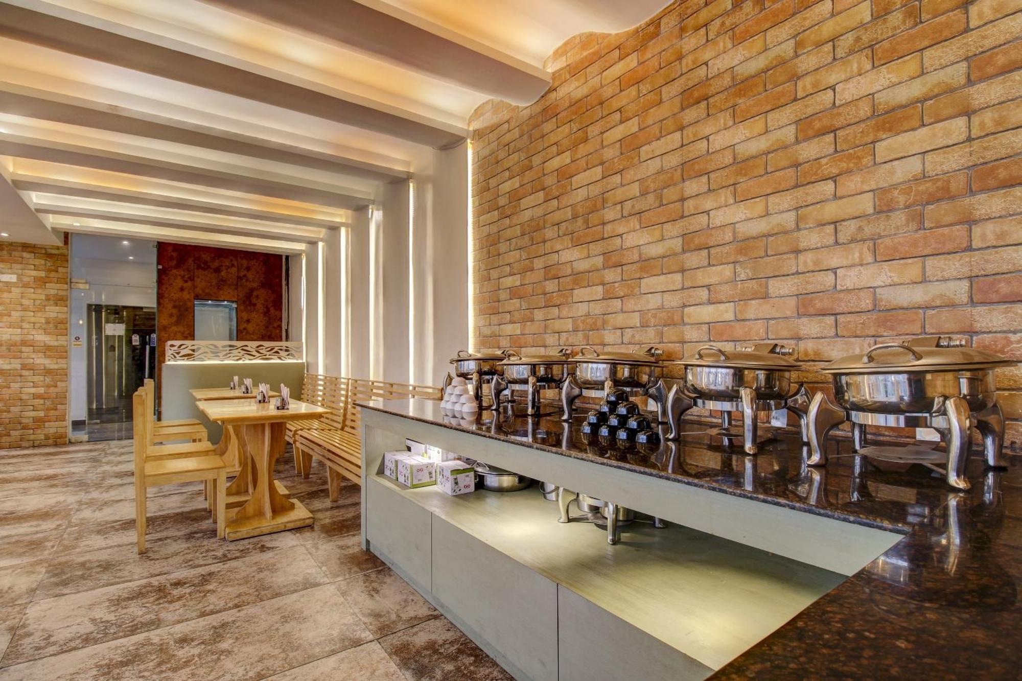 Townhouse Geetraj Near Shalimar Gateway Lucknow Ξενοδοχείο Εξωτερικό φωτογραφία