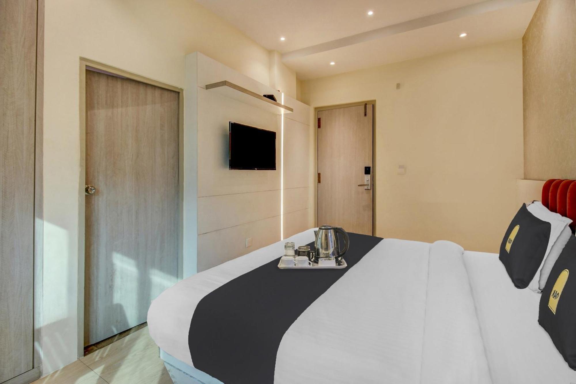 Townhouse Geetraj Near Shalimar Gateway Lucknow Ξενοδοχείο Εξωτερικό φωτογραφία