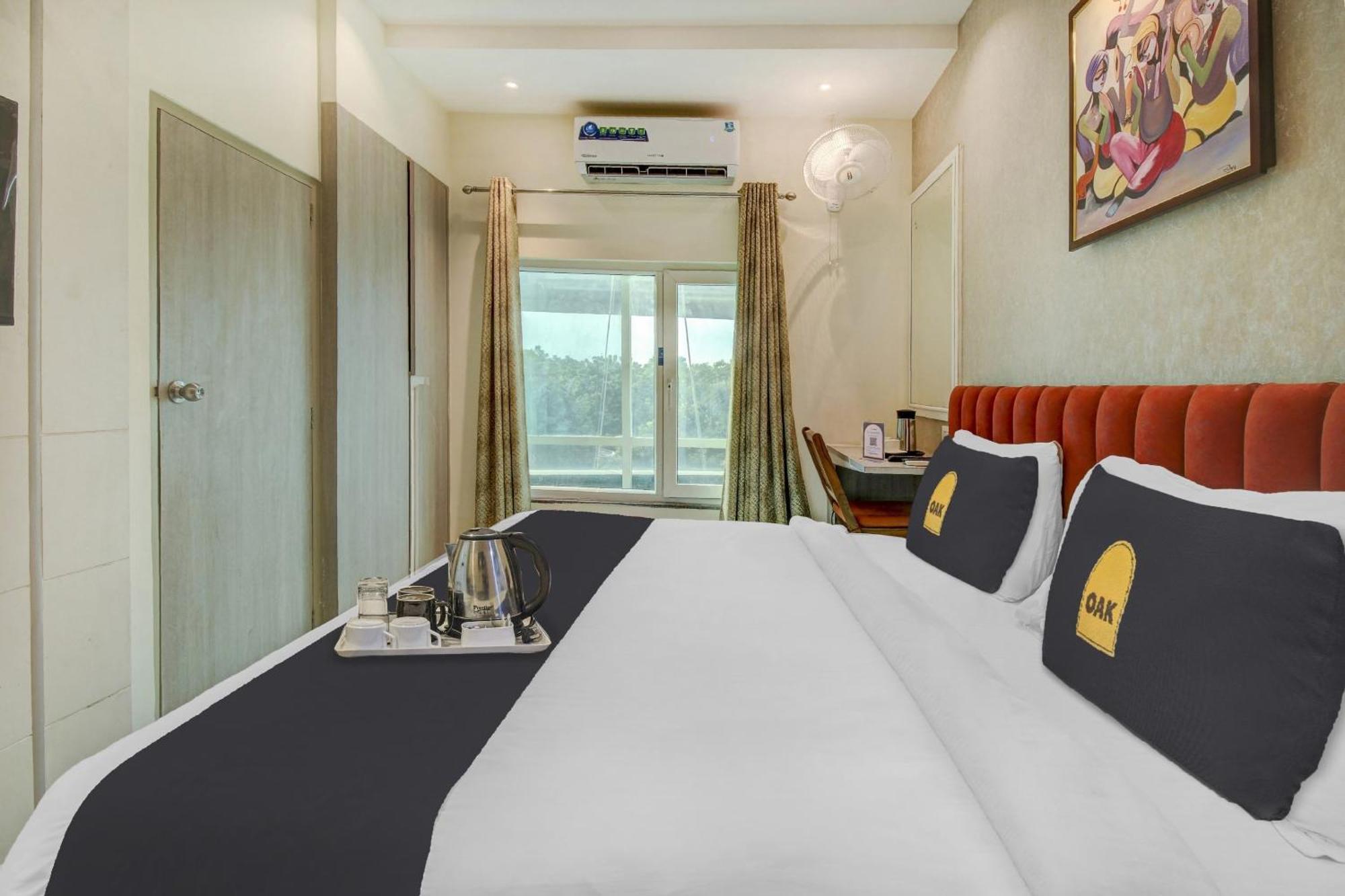 Super Townhouse Geetraj Near Shalimar Gateway Lucknow Ξενοδοχείο Εξωτερικό φωτογραφία