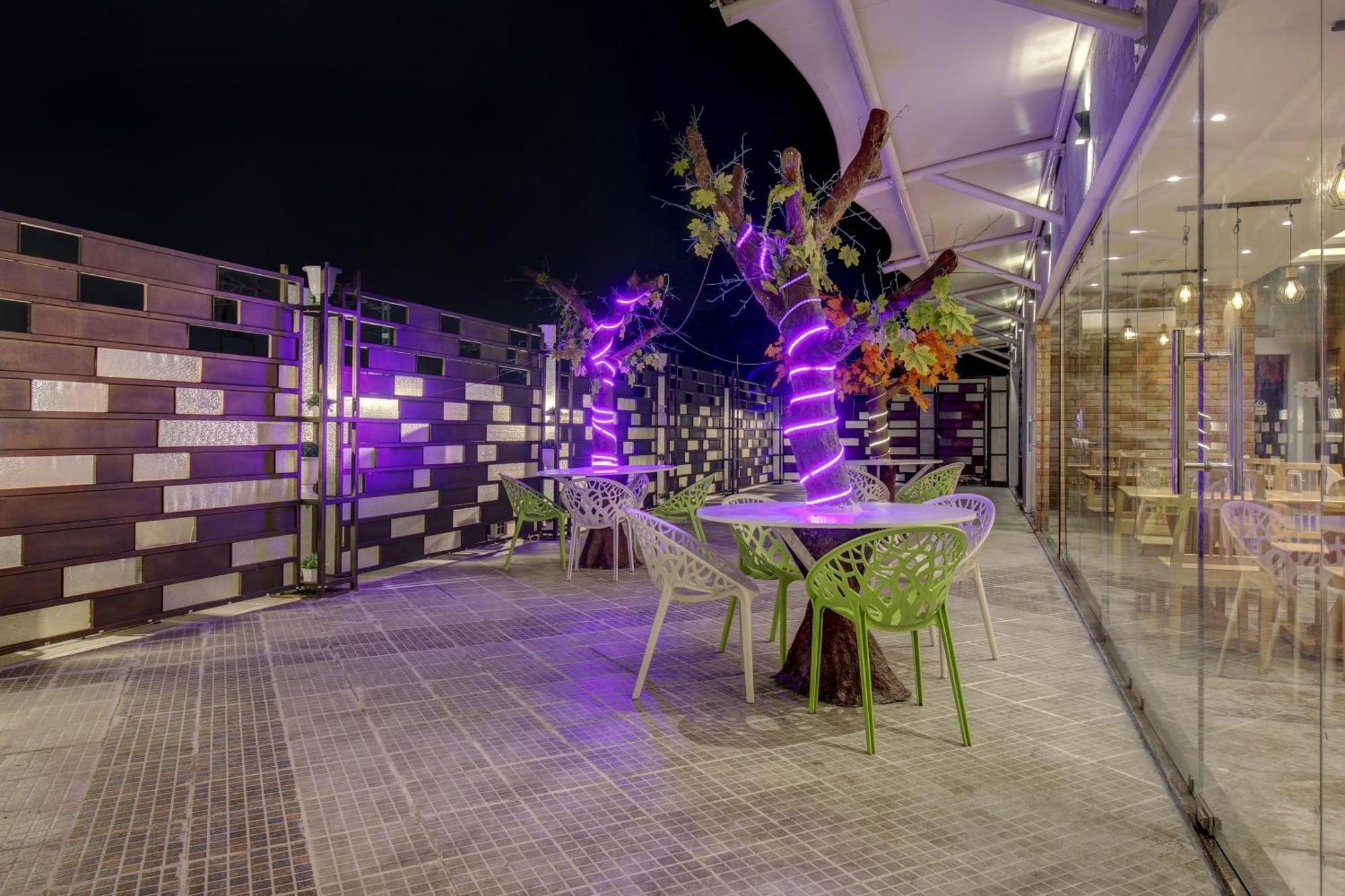 Townhouse Geetraj Near Shalimar Gateway Lucknow Ξενοδοχείο Εξωτερικό φωτογραφία